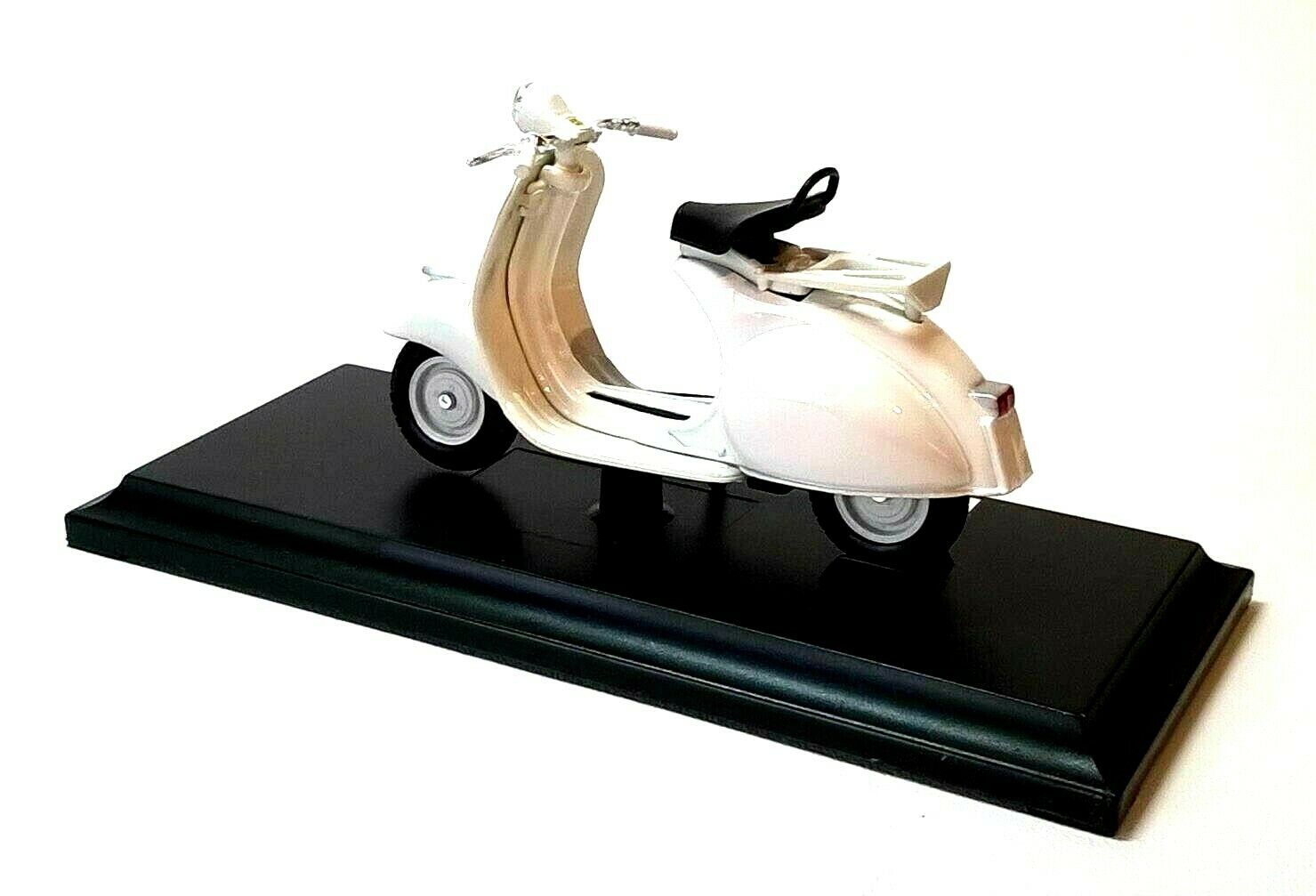 Maisto Toys 1:18 Vespa 150 (1956) White – Tms-mx